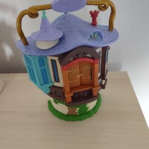 Disney Animators Collection Littles Rapunzel Play Set Mini Figure Tangled Tower